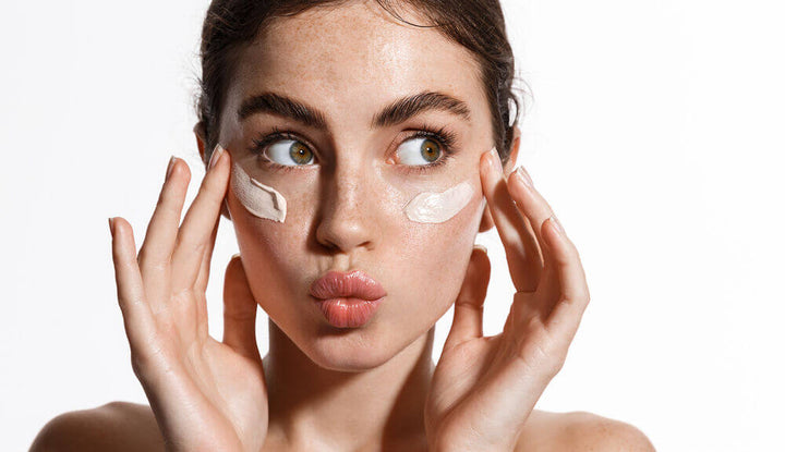 How to Apply Sunblock Without Drying Your Skin